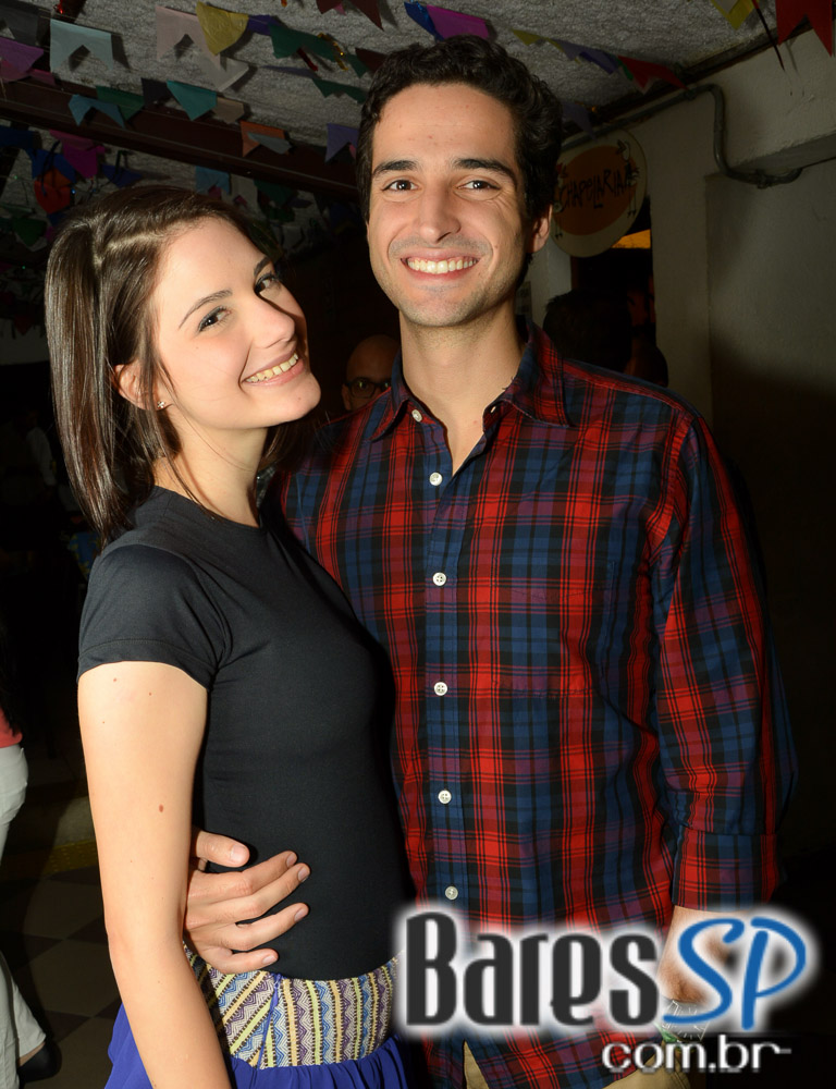 Canto da Ema recebeu os agitos do Trio Sinhá Flor e do Grupo 2 Dobrado Canto da Ema recebeu os agitos do Trio Sinhá Flor e do Grupo 2 Dobrado