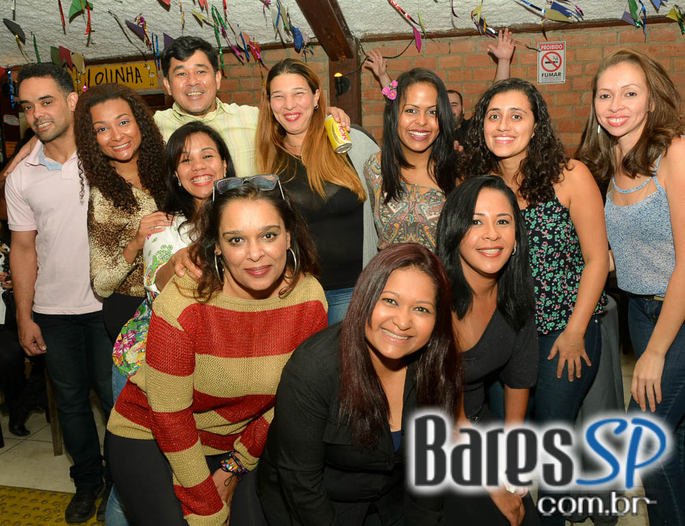 Canto da Ema recebeu os agitos do Trio Sinhá Flor e do Grupo 2 Dobrado Canto da Ema recebeu os agitos do Trio Sinhá Flor e do Grupo 2 Dobrado