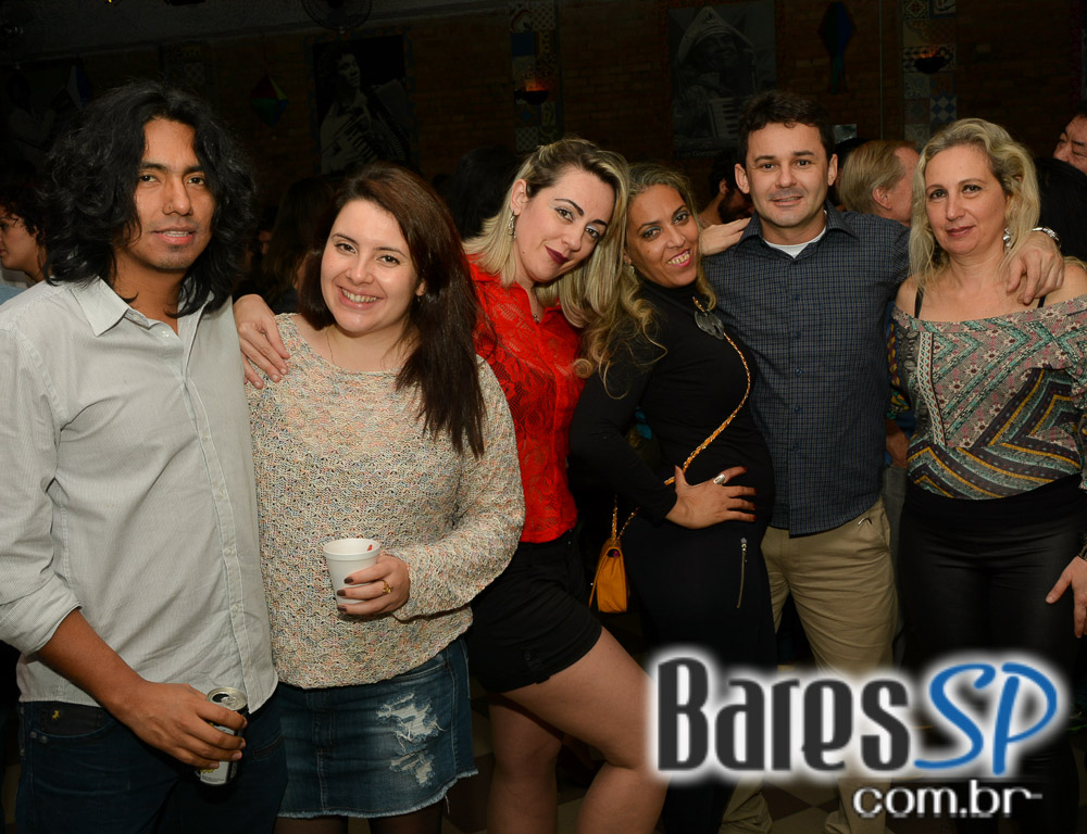 Canto da Ema recebeu os agitos do Trio Sinhá Flor e do Grupo 2 Dobrado Canto da Ema recebeu os agitos do Trio Sinhá Flor e do Grupo 2 Dobrado