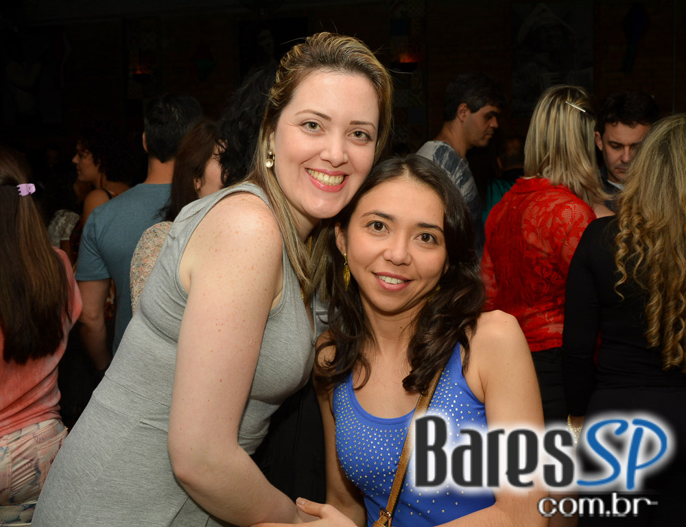 Canto da Ema recebeu os agitos do Trio Sinhá Flor e do Grupo 2 Dobrado Canto da Ema recebeu os agitos do Trio Sinhá Flor e do Grupo 2 Dobrado