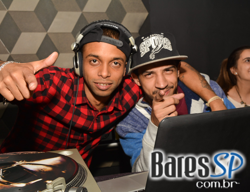 Nola Bar apresentou o Mondo Cane Sounds com Dj Will e convidados Nola Bar apresentou o Mondo Cane Sounds com Dj Will e convidados