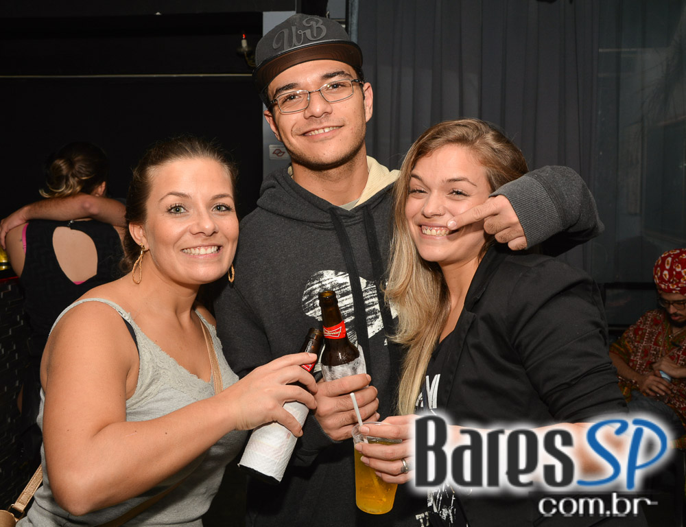 Nola Bar apresentou o Mondo Cane Sounds com Dj Will e convidados Nola Bar apresentou o Mondo Cane Sounds com Dj Will e convidados