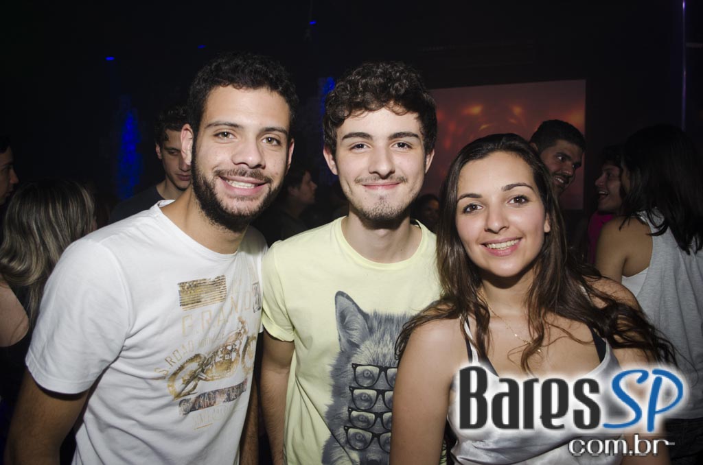 Clube Inferno recebeu a Festa Bagaço da Laranja com os hits que marcaram época Clube Inferno recebeu a Festa Bagaço da Laranja com os hits que marcaram época