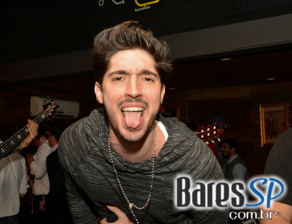 Gràcia Bar apresentou Alex Fava com sertanejo no Projeto #tádegracinha? Gràcia Bar apresentou Alex Fava com sertanejo no Projeto #tádegracinha?