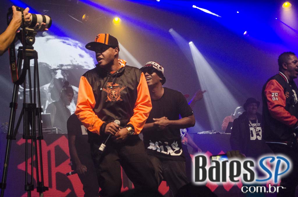 Racionais Mc's e Das EFX agitaram o palco da Audio Club com muito Rap Racionais Mc's e Das EFX agitaram o palco da Audio Club com muito Rap