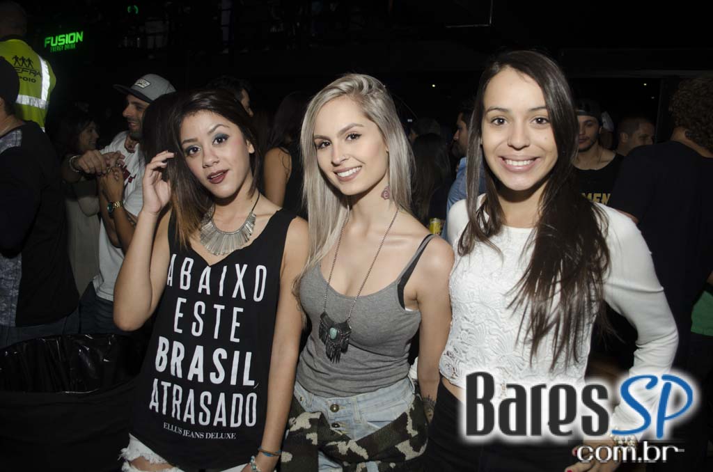 Racionais Mc's e Das EFX agitaram o palco da Audio Club com muito Rap Racionais Mc's e Das EFX agitaram o palco da Audio Club com muito Rap