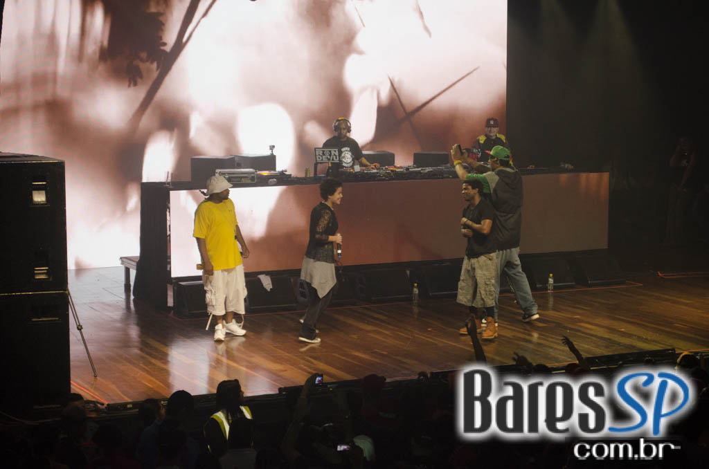 Racionais Mc's e Das EFX agitaram o palco da Audio Club com muito Rap Racionais Mc's e Das EFX agitaram o palco da Audio Club com muito Rap