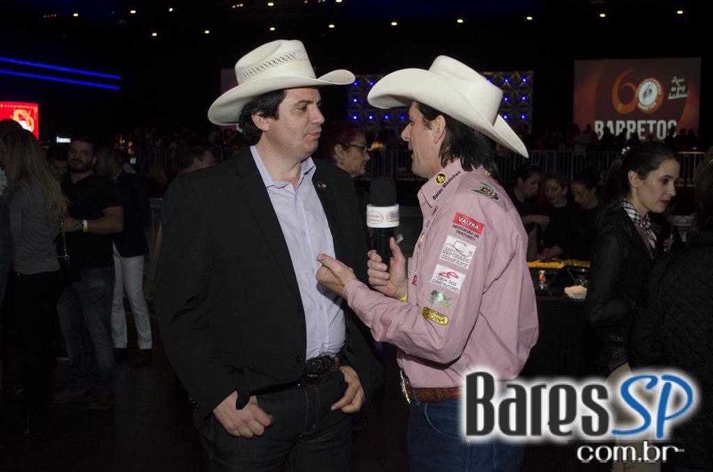 Henrique & Diego receberam convidados em show de lançamento da Festa do Peão de Barretos 2015 no Espaço das Américas Henrique & Diego receberam convidados em show de lançamento da Festa do Peão de Barretos 2015 no Espaço das Américas