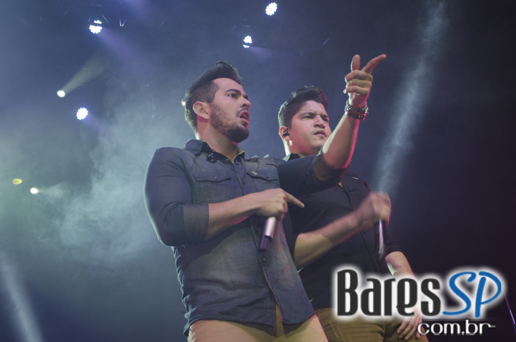 Henrique & Diego receberam convidados em show de lançamento da Festa do Peão de Barretos 2015 no Espaço das Américas Henrique & Diego receberam convidados em show de lançamento da Festa do Peão de Barretos 2015 no Espaço das Américas