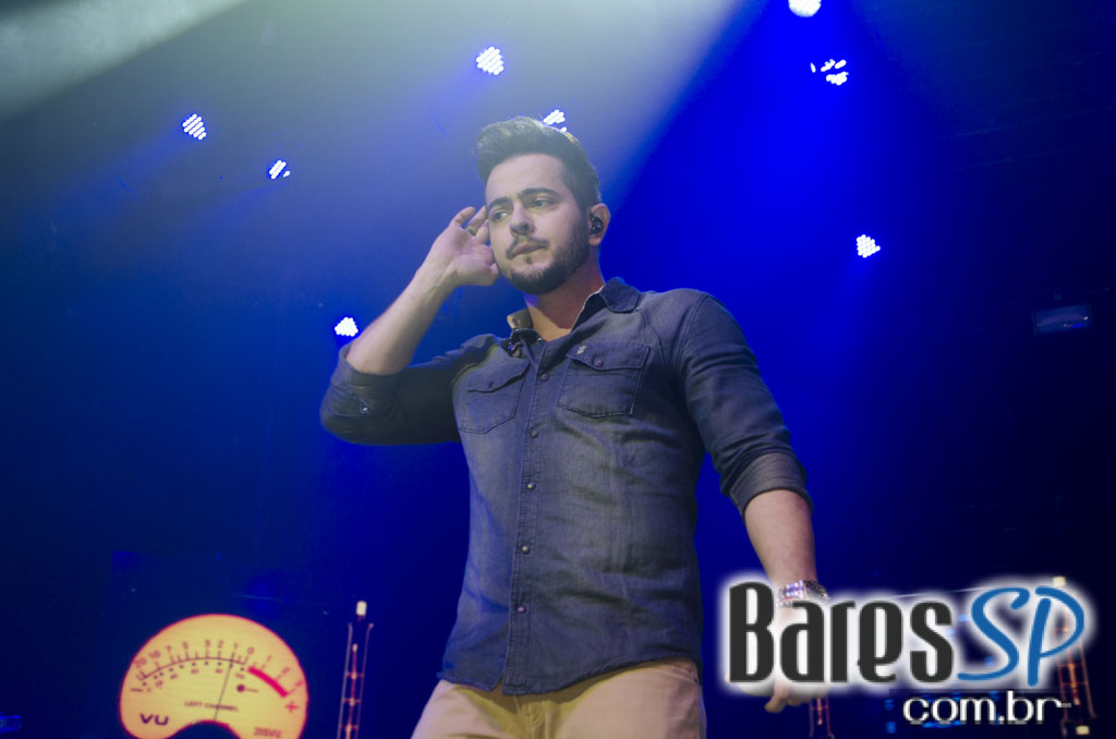 Henrique & Diego receberam convidados em show de lançamento da Festa do Peão de Barretos 2015 no Espaço das Américas Henrique & Diego receberam convidados em show de lançamento da Festa do Peão de Barretos 2015 no Espaço das Américas