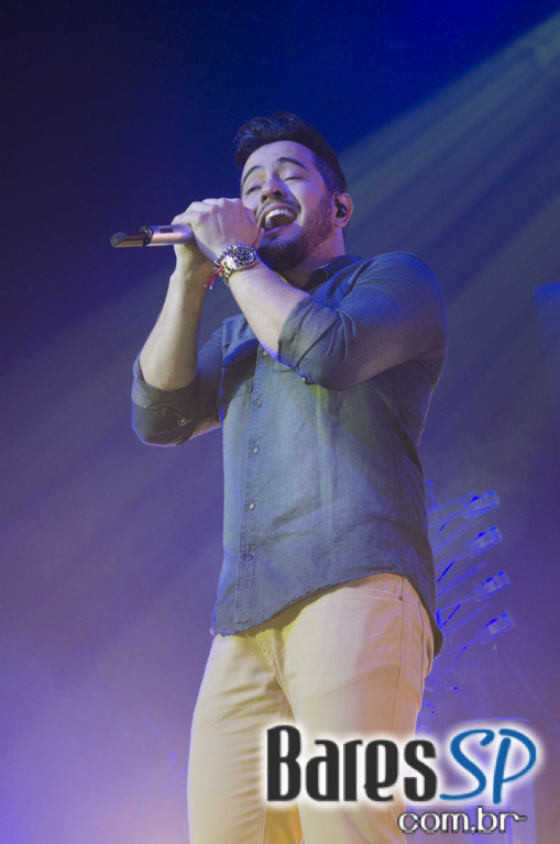 Henrique & Diego receberam convidados em show de lançamento da Festa do Peão de Barretos 2015 no Espaço das Américas Henrique & Diego receberam convidados em show de lançamento da Festa do Peão de Barretos 2015 no Espaço das Américas