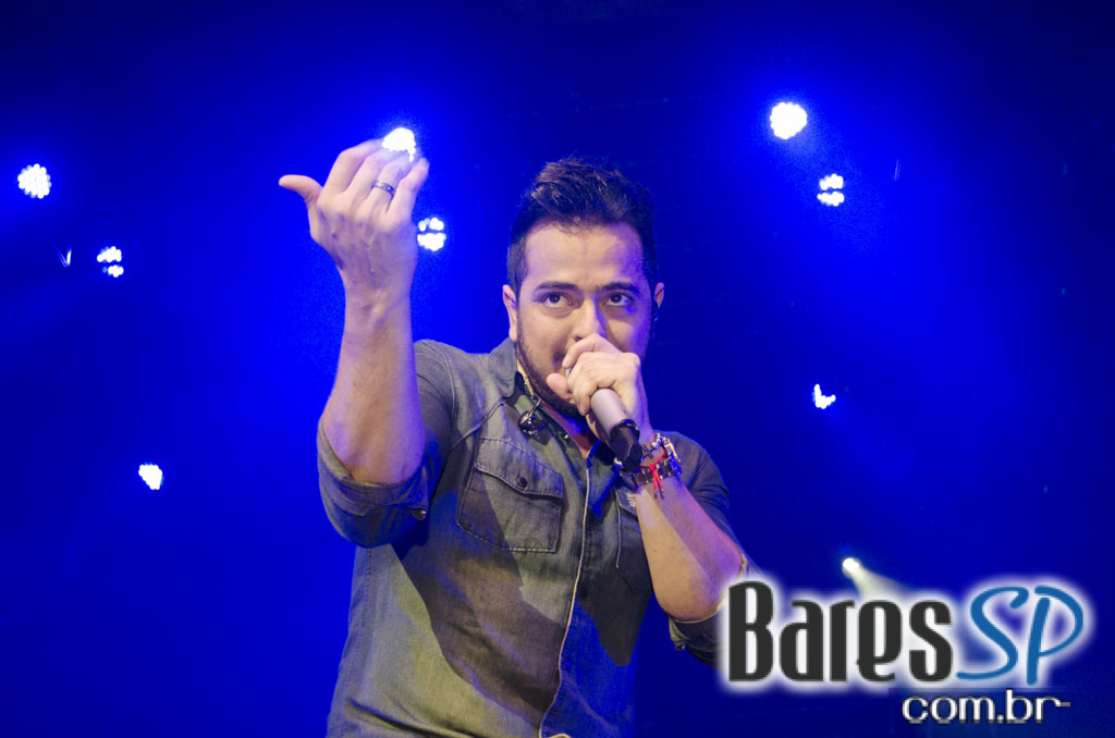 Henrique & Diego receberam convidados em show de lançamento da Festa do Peão de Barretos 2015 no Espaço das Américas Henrique & Diego receberam convidados em show de lançamento da Festa do Peão de Barretos 2015 no Espaço das Américas