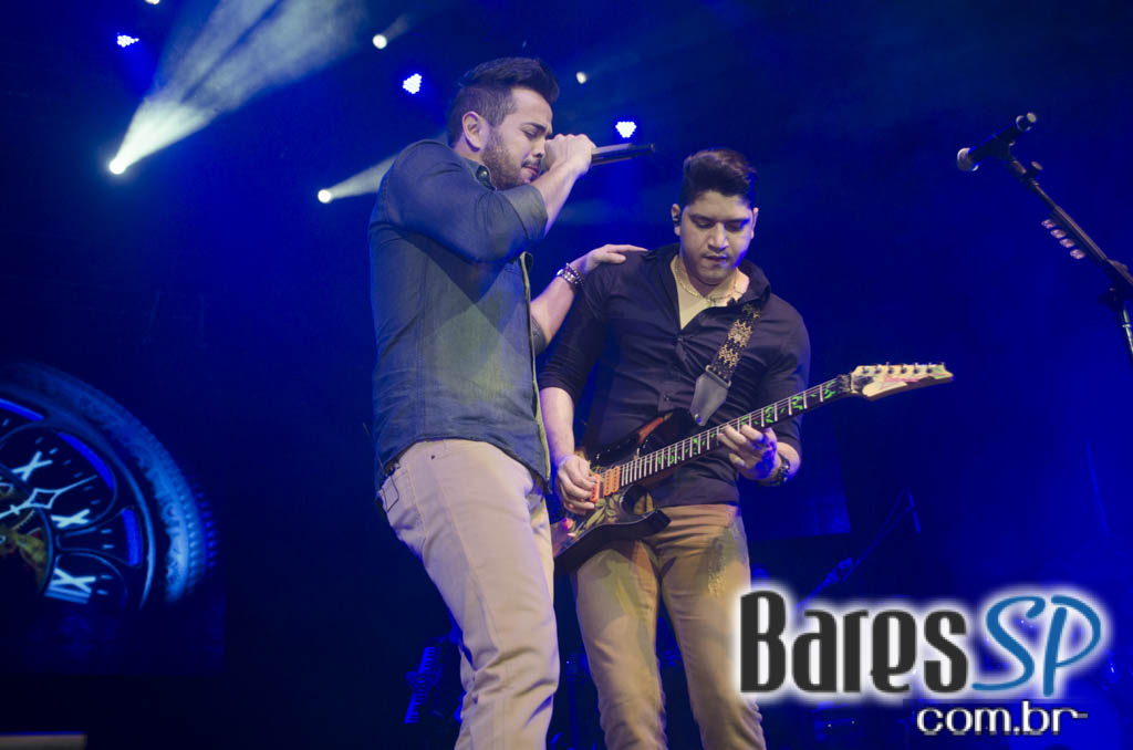 Henrique & Diego receberam convidados em show de lançamento da Festa do Peão de Barretos 2015 no Espaço das Américas Henrique & Diego receberam convidados em show de lançamento da Festa do Peão de Barretos 2015 no Espaço das Américas