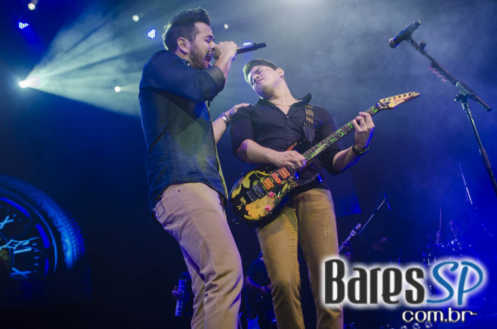 Henrique & Diego receberam convidados em show de lançamento da Festa do Peão de Barretos 2015 no Espaço das Américas Henrique & Diego receberam convidados em show de lançamento da Festa do Peão de Barretos 2015 no Espaço das Américas