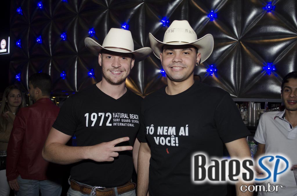 Henrique & Diego receberam convidados em show de lançamento da Festa do Peão de Barretos 2015 no Espaço das Américas Henrique & Diego receberam convidados em show de lançamento da Festa do Peão de Barretos 2015 no Espaço das Américas