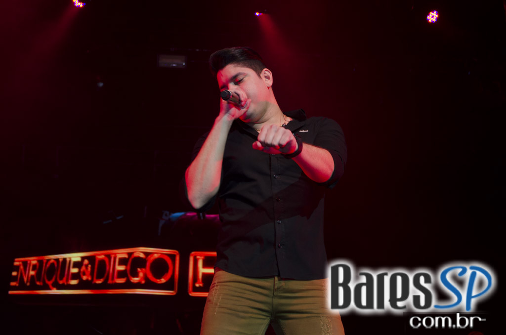 Henrique & Diego receberam convidados em show de lançamento da Festa do Peão de Barretos 2015 no Espaço das Américas Henrique & Diego receberam convidados em show de lançamento da Festa do Peão de Barretos 2015 no Espaço das Américas