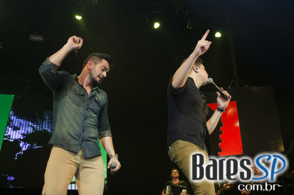 Henrique & Diego receberam convidados em show de lançamento da Festa do Peão de Barretos 2015 no Espaço das Américas Henrique & Diego receberam convidados em show de lançamento da Festa do Peão de Barretos 2015 no Espaço das Américas