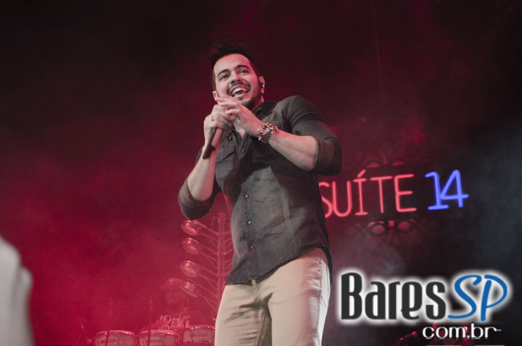 Henrique & Diego receberam convidados em show de lançamento da Festa do Peão de Barretos 2015 no Espaço das Américas Henrique & Diego receberam convidados em show de lançamento da Festa do Peão de Barretos 2015 no Espaço das Américas