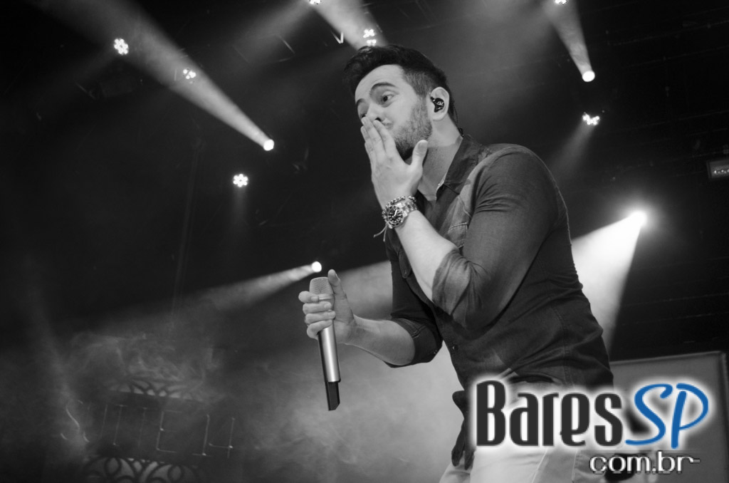 Henrique & Diego receberam convidados em show de lançamento da Festa do Peão de Barretos 2015 no Espaço das Américas Henrique & Diego receberam convidados em show de lançamento da Festa do Peão de Barretos 2015 no Espaço das Américas