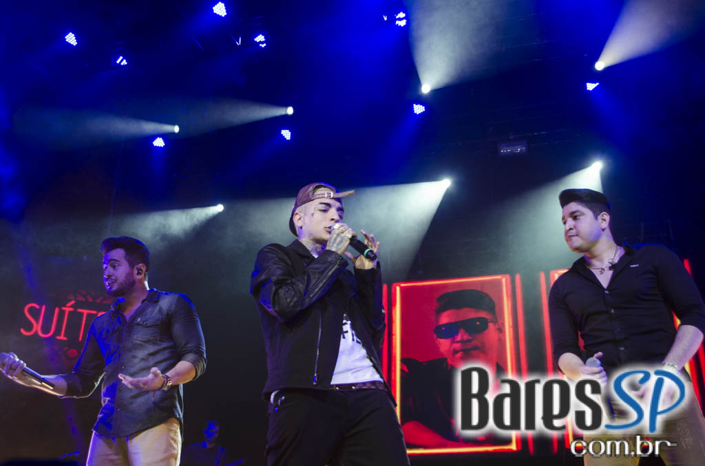 Henrique & Diego receberam convidados em show de lançamento da Festa do Peão de Barretos 2015 no Espaço das Américas Henrique & Diego receberam convidados em show de lançamento da Festa do Peão de Barretos 2015 no Espaço das Américas