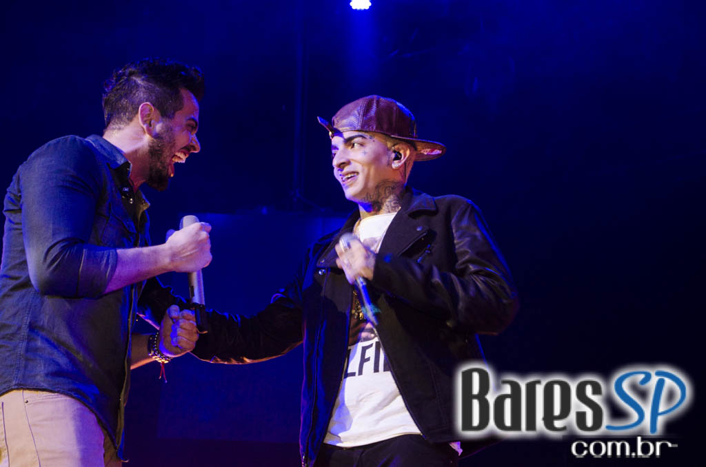 Henrique & Diego receberam convidados em show de lançamento da Festa do Peão de Barretos 2015 no Espaço das Américas Henrique & Diego receberam convidados em show de lançamento da Festa do Peão de Barretos 2015 no Espaço das Américas