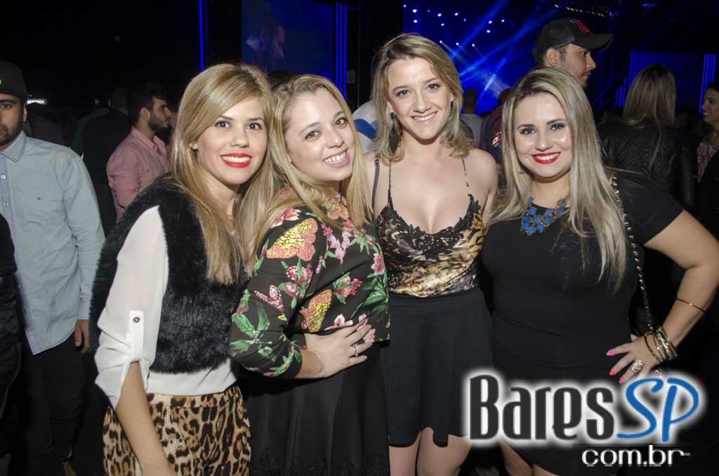 Henrique & Diego receberam convidados em show de lançamento da Festa do Peão de Barretos 2015 no Espaço das Américas Henrique & Diego receberam convidados em show de lançamento da Festa do Peão de Barretos 2015 no Espaço das Américas