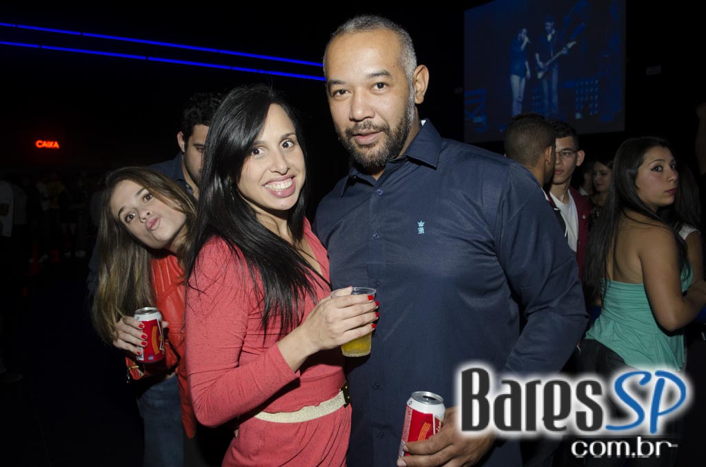 Henrique & Diego receberam convidados em show de lançamento da Festa do Peão de Barretos 2015 no Espaço das Américas Henrique & Diego receberam convidados em show de lançamento da Festa do Peão de Barretos 2015 no Espaço das Américas