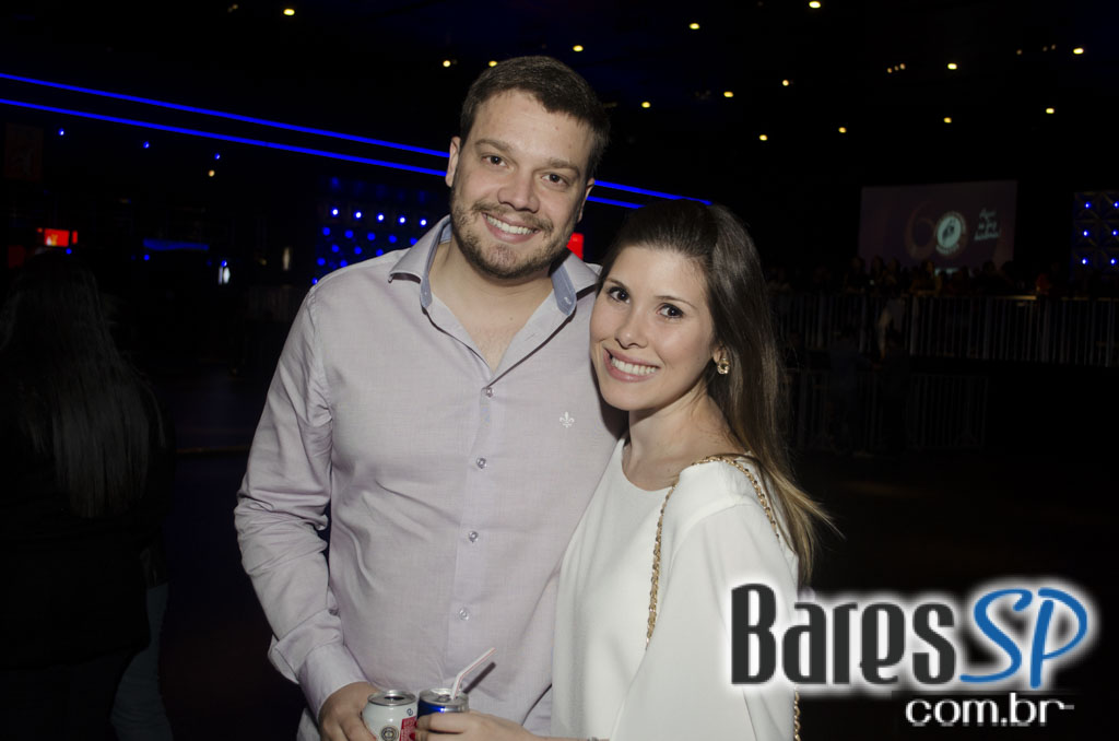 Henrique & Diego receberam convidados em show de lançamento da Festa do Peão de Barretos 2015 no Espaço das Américas Henrique & Diego receberam convidados em show de lançamento da Festa do Peão de Barretos 2015 no Espaço das Américas