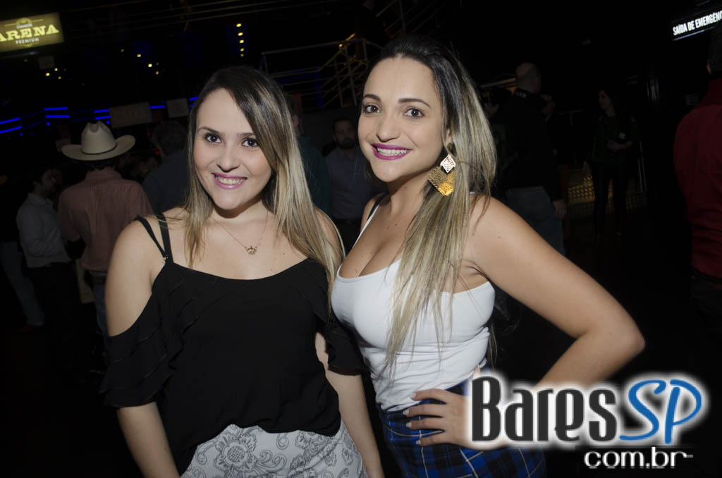 Henrique & Diego receberam convidados em show de lançamento da Festa do Peão de Barretos 2015 no Espaço das Américas Henrique & Diego receberam convidados em show de lançamento da Festa do Peão de Barretos 2015 no Espaço das Américas