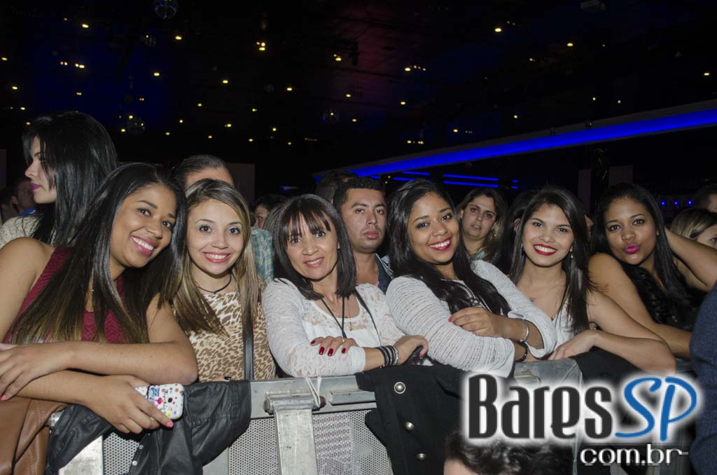 Henrique & Diego receberam convidados em show de lançamento da Festa do Peão de Barretos 2015 no Espaço das Américas Henrique & Diego receberam convidados em show de lançamento da Festa do Peão de Barretos 2015 no Espaço das Américas