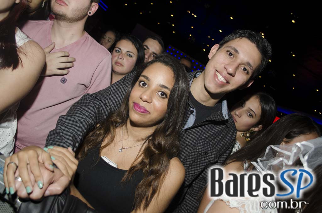 Henrique & Diego receberam convidados em show de lançamento da Festa do Peão de Barretos 2015 no Espaço das Américas Henrique & Diego receberam convidados em show de lançamento da Festa do Peão de Barretos 2015 no Espaço das Américas