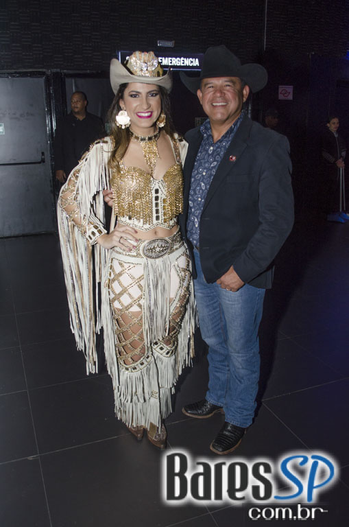 Henrique & Diego receberam convidados em show de lançamento da Festa do Peão de Barretos 2015 no Espaço das Américas Henrique & Diego receberam convidados em show de lançamento da Festa do Peão de Barretos 2015 no Espaço das Américas