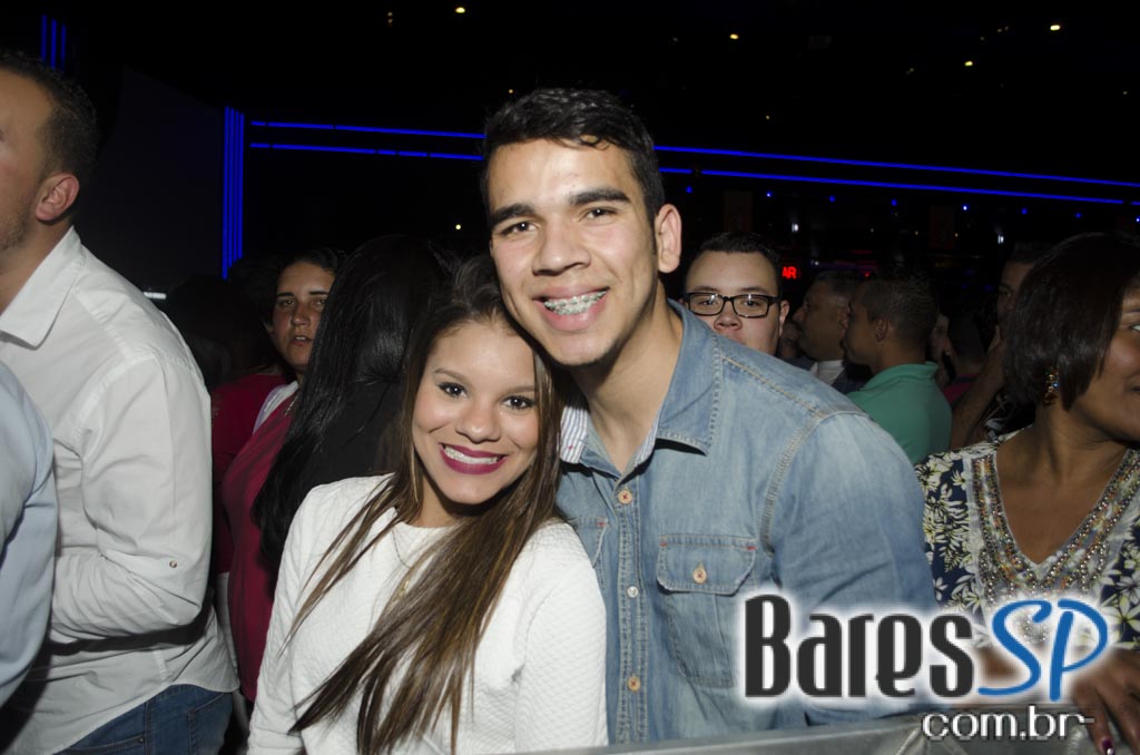 Henrique & Diego receberam convidados em show de lançamento da Festa do Peão de Barretos 2015 no Espaço das Américas Henrique & Diego receberam convidados em show de lançamento da Festa do Peão de Barretos 2015 no Espaço das Américas