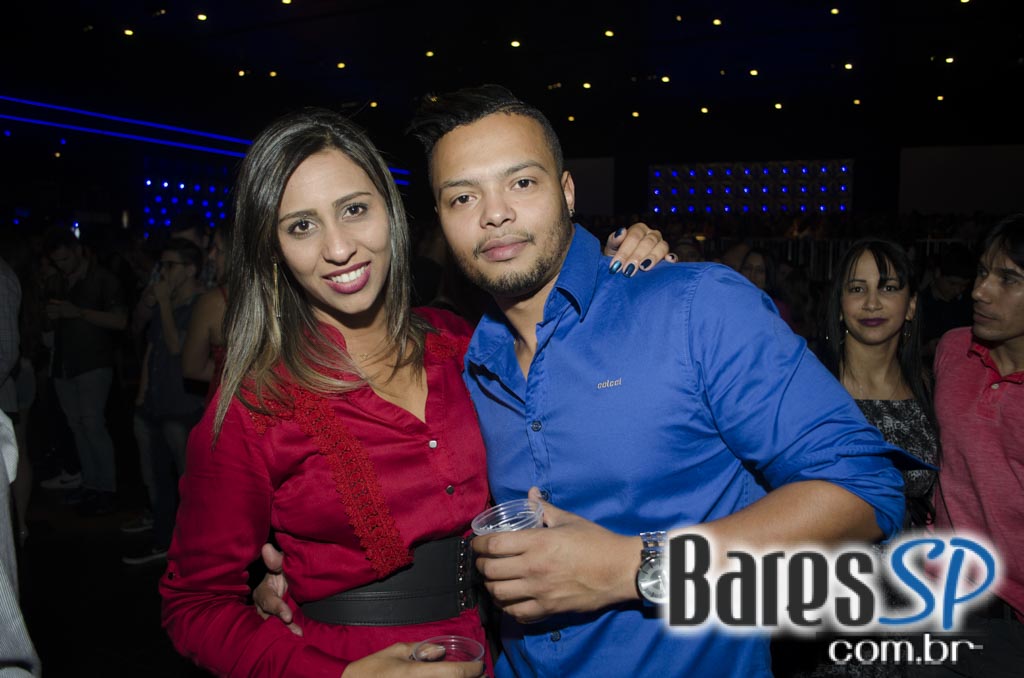 Henrique & Diego receberam convidados em show de lançamento da Festa do Peão de Barretos 2015 no Espaço das Américas Henrique & Diego receberam convidados em show de lançamento da Festa do Peão de Barretos 2015 no Espaço das Américas