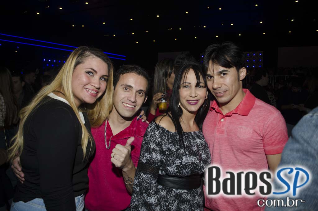 Henrique & Diego receberam convidados em show de lançamento da Festa do Peão de Barretos 2015 no Espaço das Américas Henrique & Diego receberam convidados em show de lançamento da Festa do Peão de Barretos 2015 no Espaço das Américas