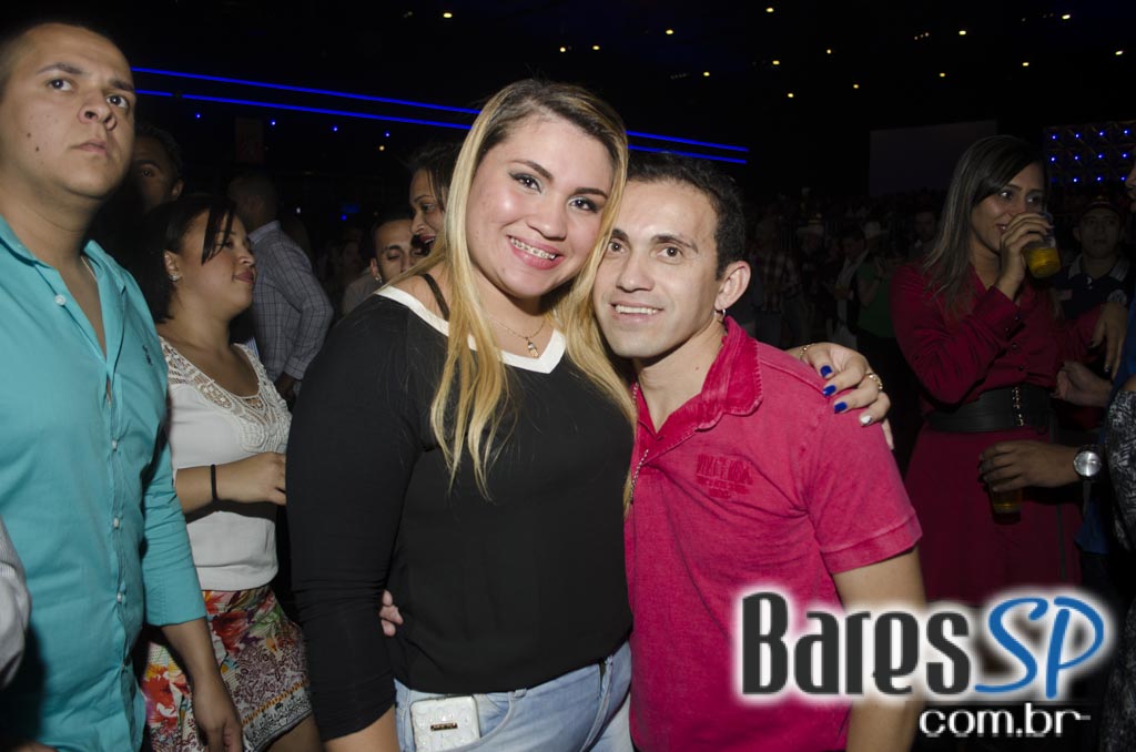 Henrique & Diego receberam convidados em show de lançamento da Festa do Peão de Barretos 2015 no Espaço das Américas Henrique & Diego receberam convidados em show de lançamento da Festa do Peão de Barretos 2015 no Espaço das Américas