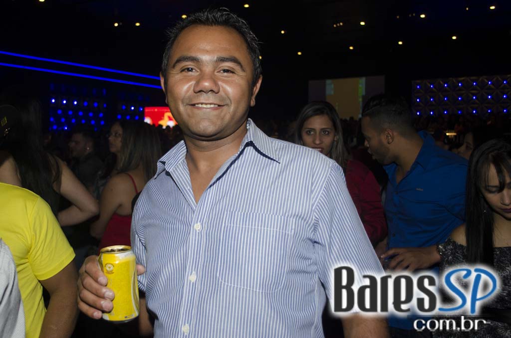 Henrique & Diego receberam convidados em show de lançamento da Festa do Peão de Barretos 2015 no Espaço das Américas Henrique & Diego receberam convidados em show de lançamento da Festa do Peão de Barretos 2015 no Espaço das Américas