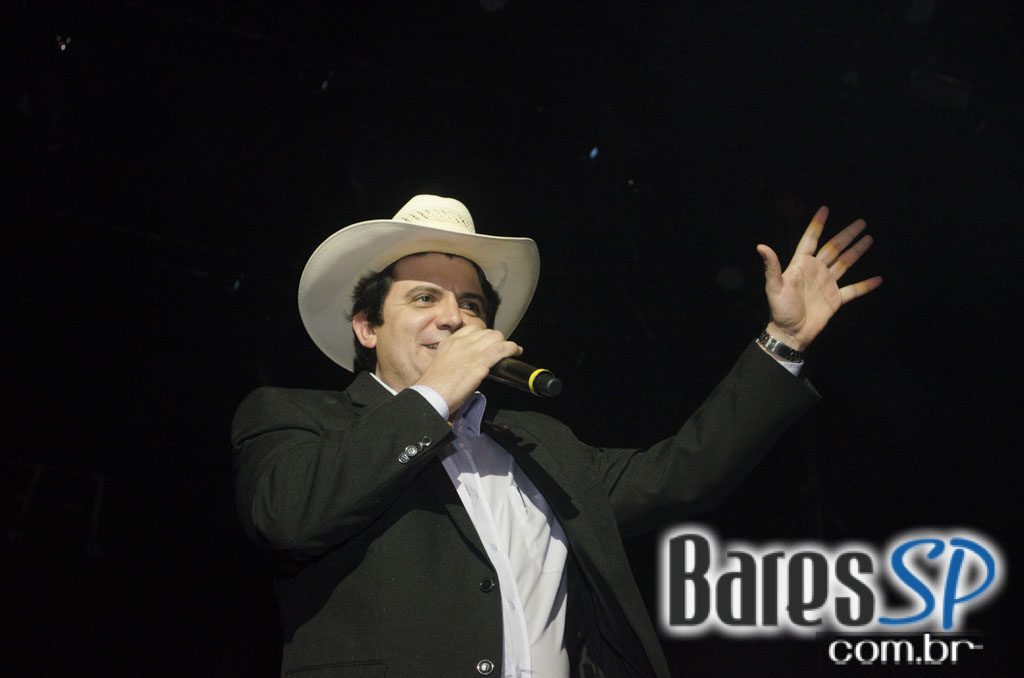 Henrique & Diego receberam convidados em show de lançamento da Festa do Peão de Barretos 2015 no Espaço das Américas Henrique & Diego receberam convidados em show de lançamento da Festa do Peão de Barretos 2015 no Espaço das Américas