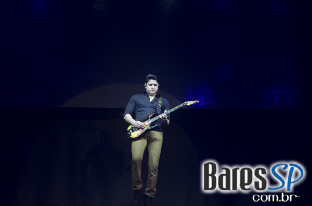 Henrique & Diego receberam convidados em show de lançamento da Festa do Peão de Barretos 2015 no Espaço das Américas Henrique & Diego receberam convidados em show de lançamento da Festa do Peão de Barretos 2015 no Espaço das Américas