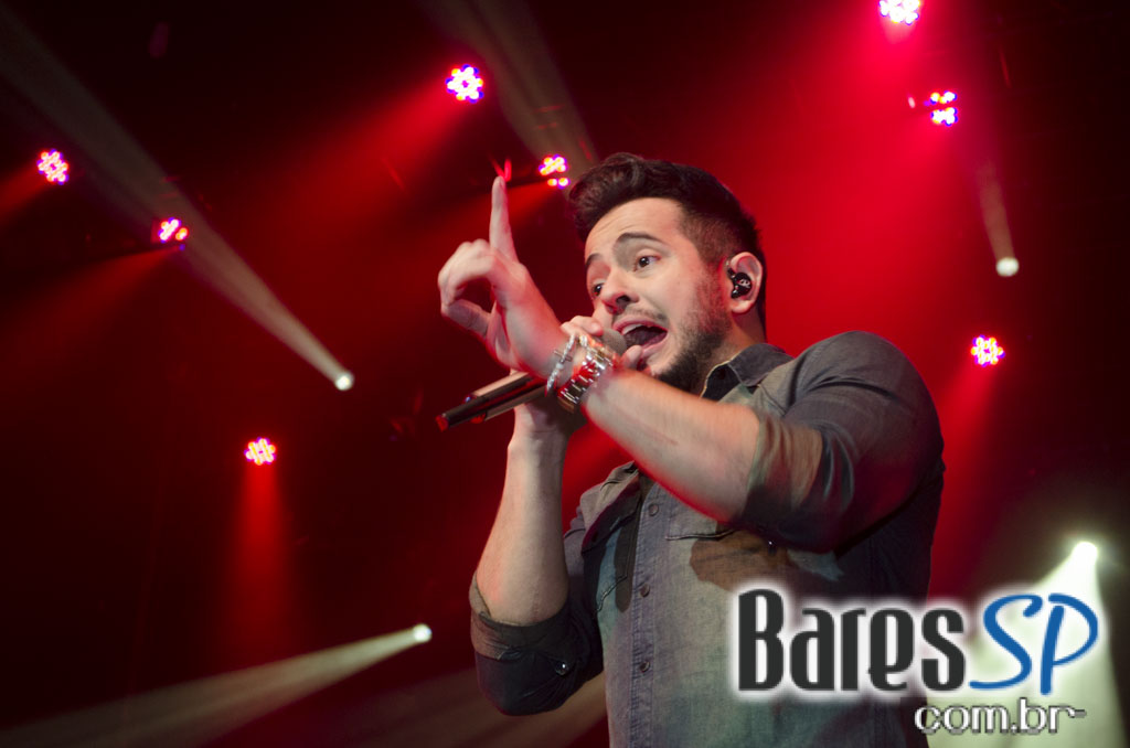 Henrique & Diego receberam convidados em show de lançamento da Festa do Peão de Barretos 2015 no Espaço das Américas Henrique & Diego receberam convidados em show de lançamento da Festa do Peão de Barretos 2015 no Espaço das Américas