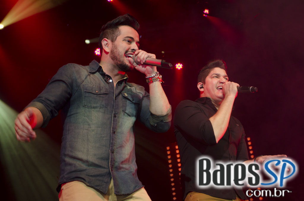 Henrique & Diego receberam convidados em show de lançamento da Festa do Peão de Barretos 2015 no Espaço das Américas Henrique & Diego receberam convidados em show de lançamento da Festa do Peão de Barretos 2015 no Espaço das Américas