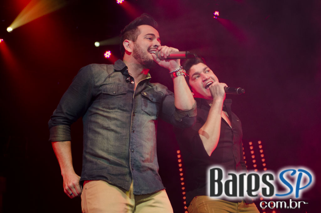 Henrique & Diego receberam convidados em show de lançamento da Festa do Peão de Barretos 2015 no Espaço das Américas Henrique & Diego receberam convidados em show de lançamento da Festa do Peão de Barretos 2015 no Espaço das Américas