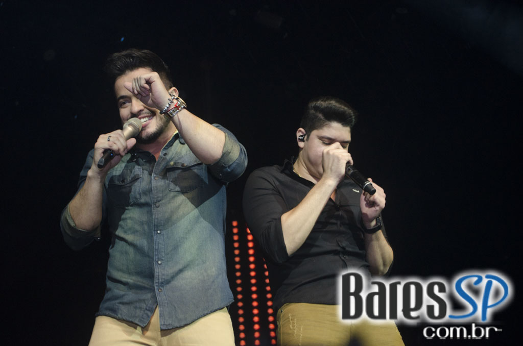 Henrique & Diego receberam convidados em show de lançamento da Festa do Peão de Barretos 2015 no Espaço das Américas Henrique & Diego receberam convidados em show de lançamento da Festa do Peão de Barretos 2015 no Espaço das Américas