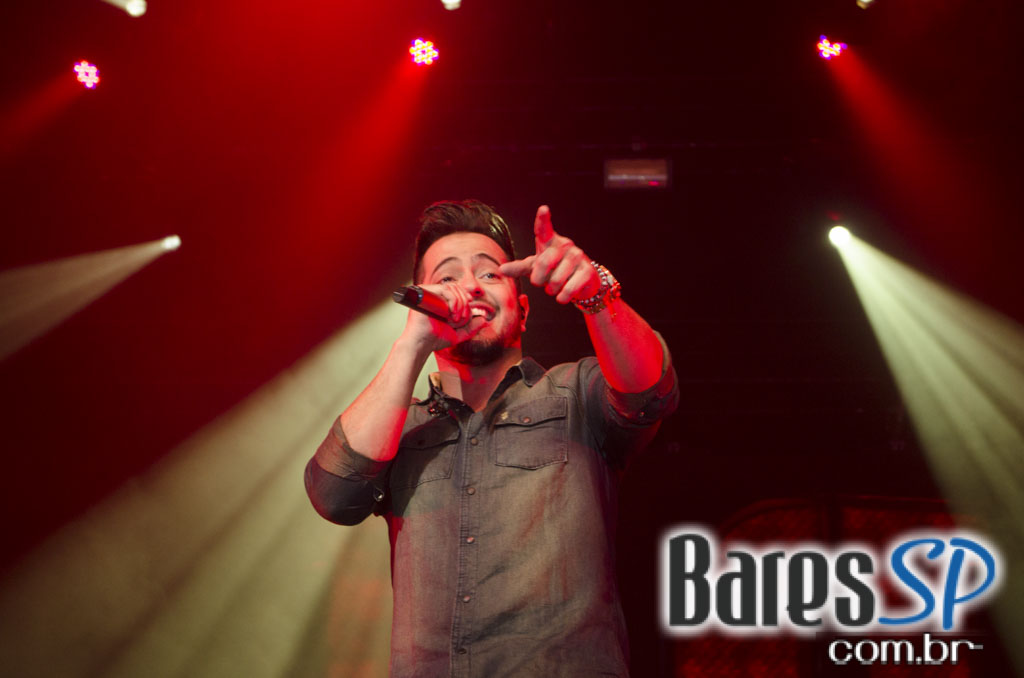 Henrique & Diego receberam convidados em show de lançamento da Festa do Peão de Barretos 2015 no Espaço das Américas Henrique & Diego receberam convidados em show de lançamento da Festa do Peão de Barretos 2015 no Espaço das Américas