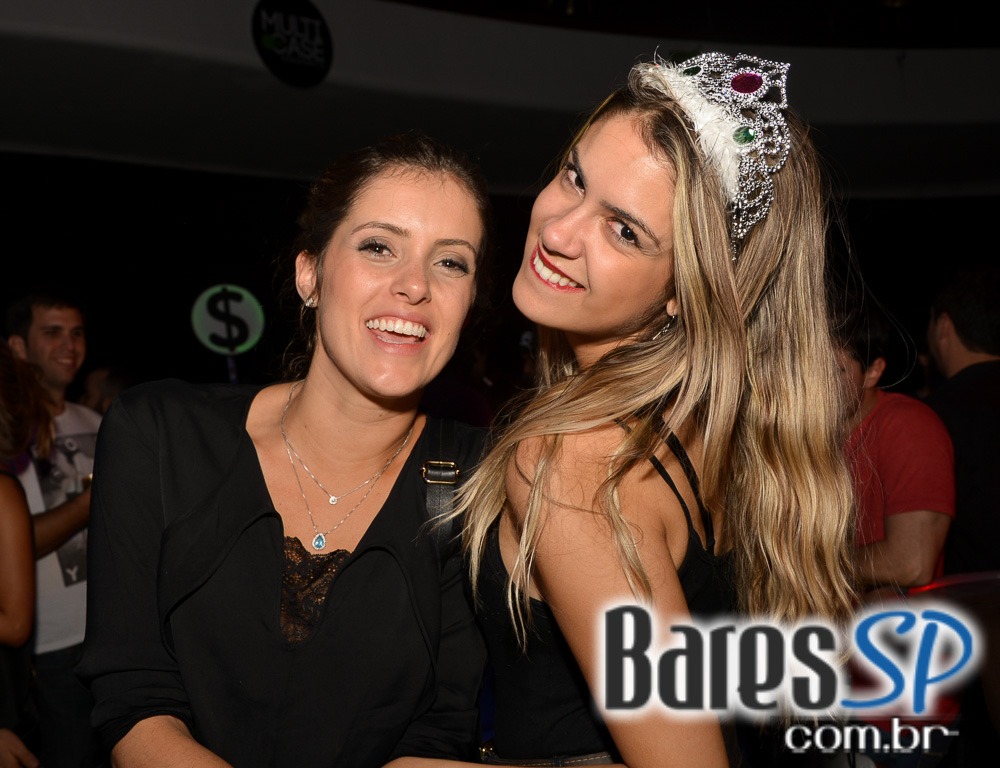 Baile do Movimento com show do cantor Péricles no Esporte Clube Pinheiros Baile do Movimento com show do cantor Péricles no Esporte Clube Pinheiros