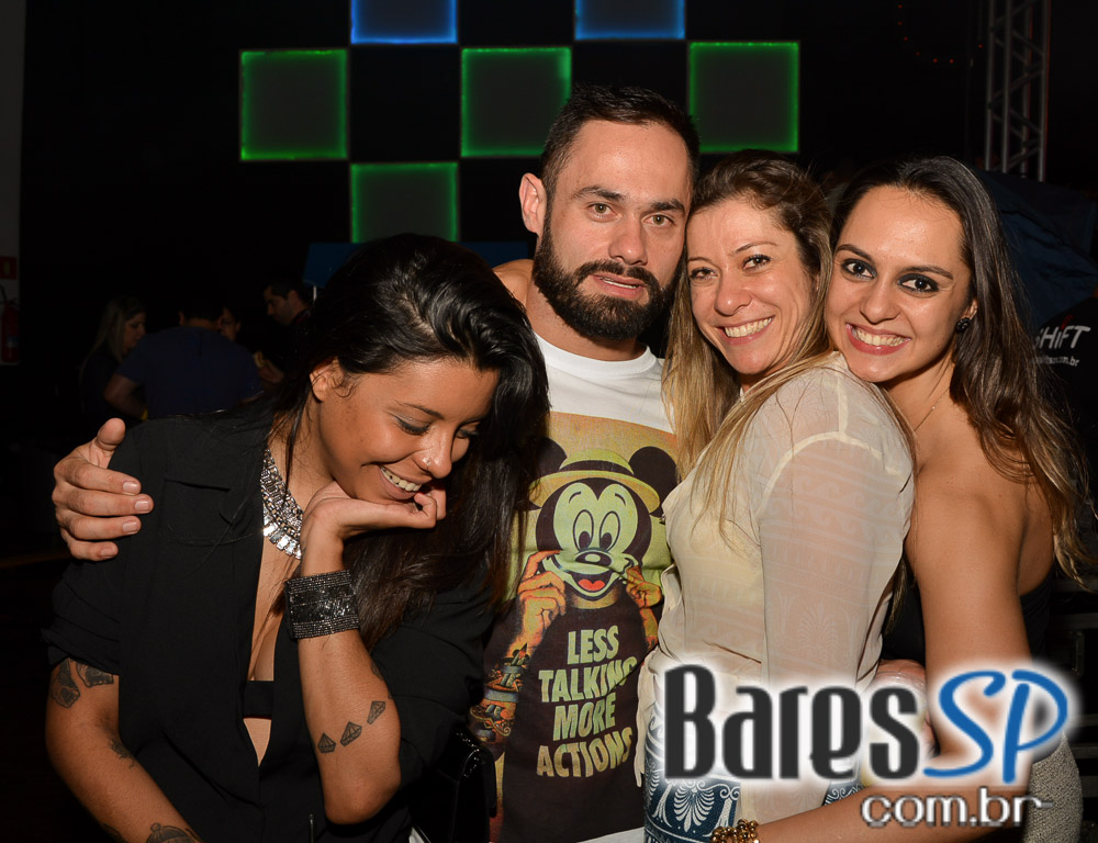 Baile do Movimento com show do cantor Péricles no Esporte Clube Pinheiros Baile do Movimento com show do cantor Péricles no Esporte Clube Pinheiros