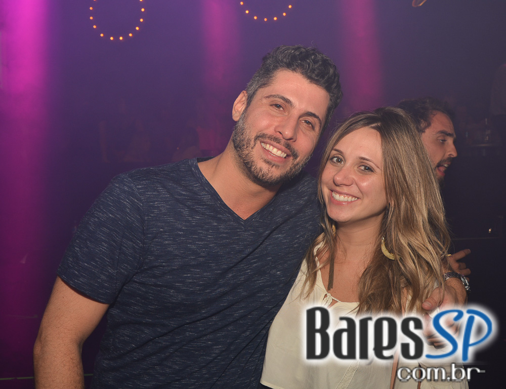 Baile do Movimento com show do cantor Péricles no Esporte Clube Pinheiros Baile do Movimento com show do cantor Péricles no Esporte Clube Pinheiros