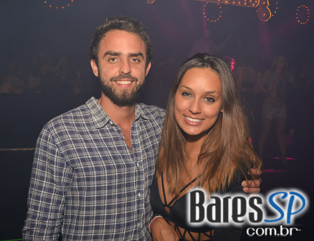 Baile do Movimento com show do cantor Péricles no Esporte Clube Pinheiros Baile do Movimento com show do cantor Péricles no Esporte Clube Pinheiros