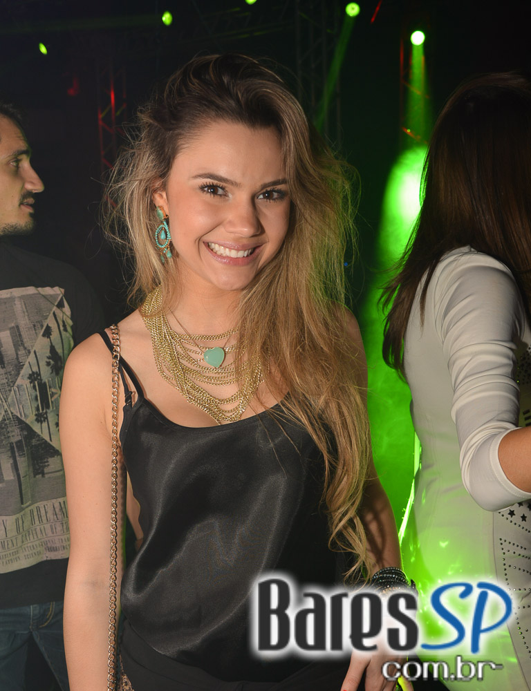 Baile do Movimento com show do cantor Péricles no Esporte Clube Pinheiros Baile do Movimento com show do cantor Péricles no Esporte Clube Pinheiros