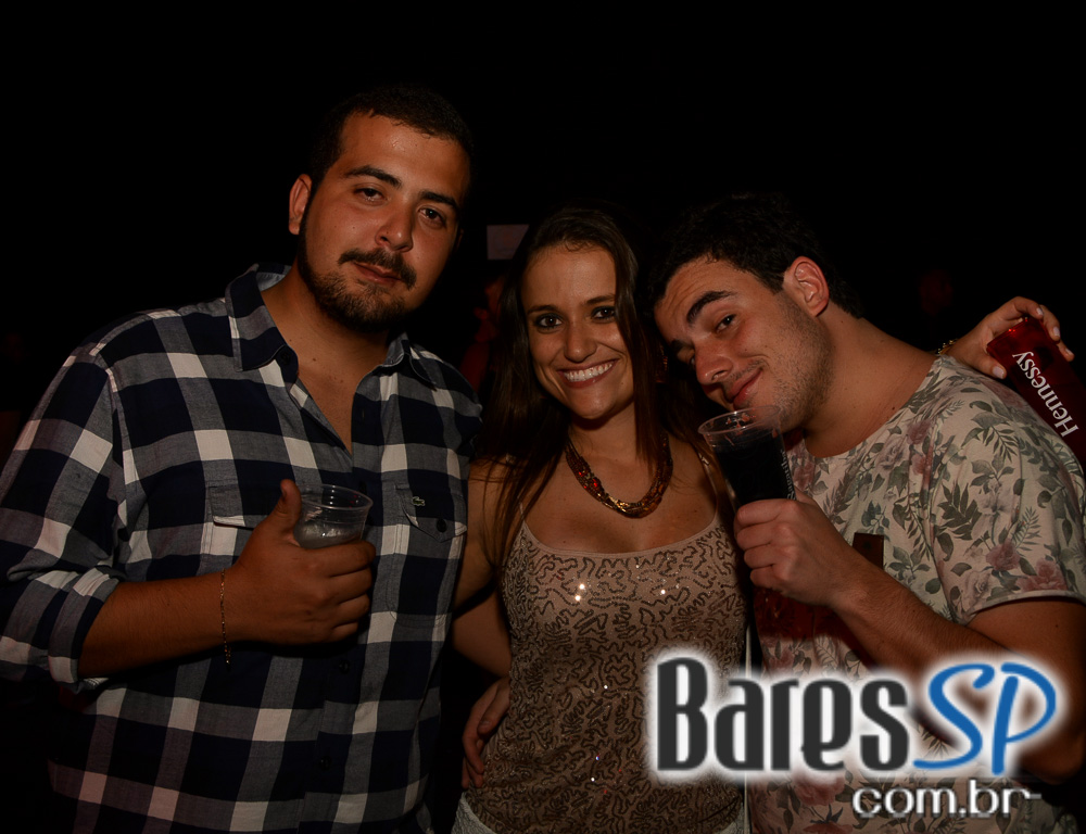 Baile do Movimento com show do cantor Péricles no Esporte Clube Pinheiros Baile do Movimento com show do cantor Péricles no Esporte Clube Pinheiros